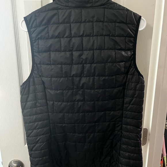 Patagonia Black Puffer Vest - Picture 3 of 3